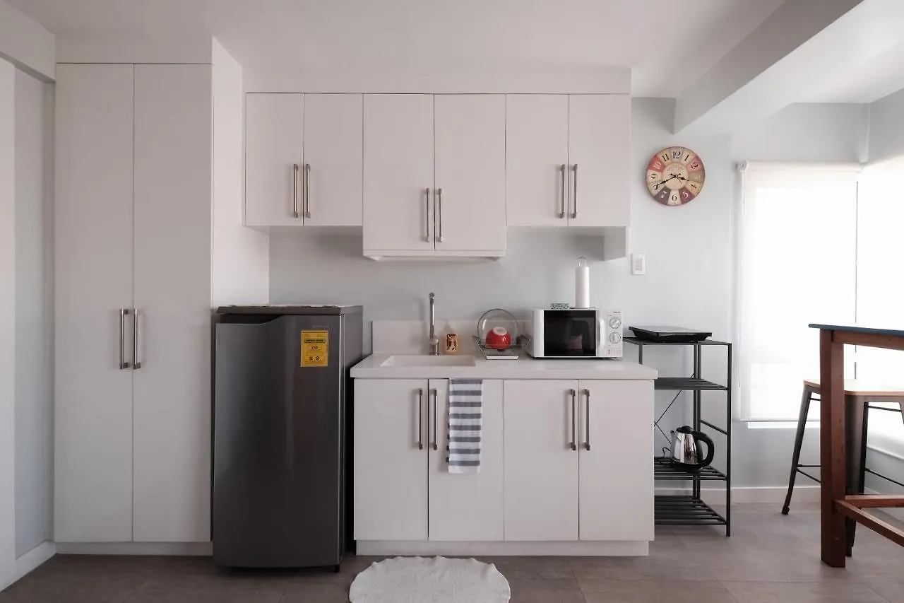 Apartment One Bedroom Budget Condo In Bgc Manila